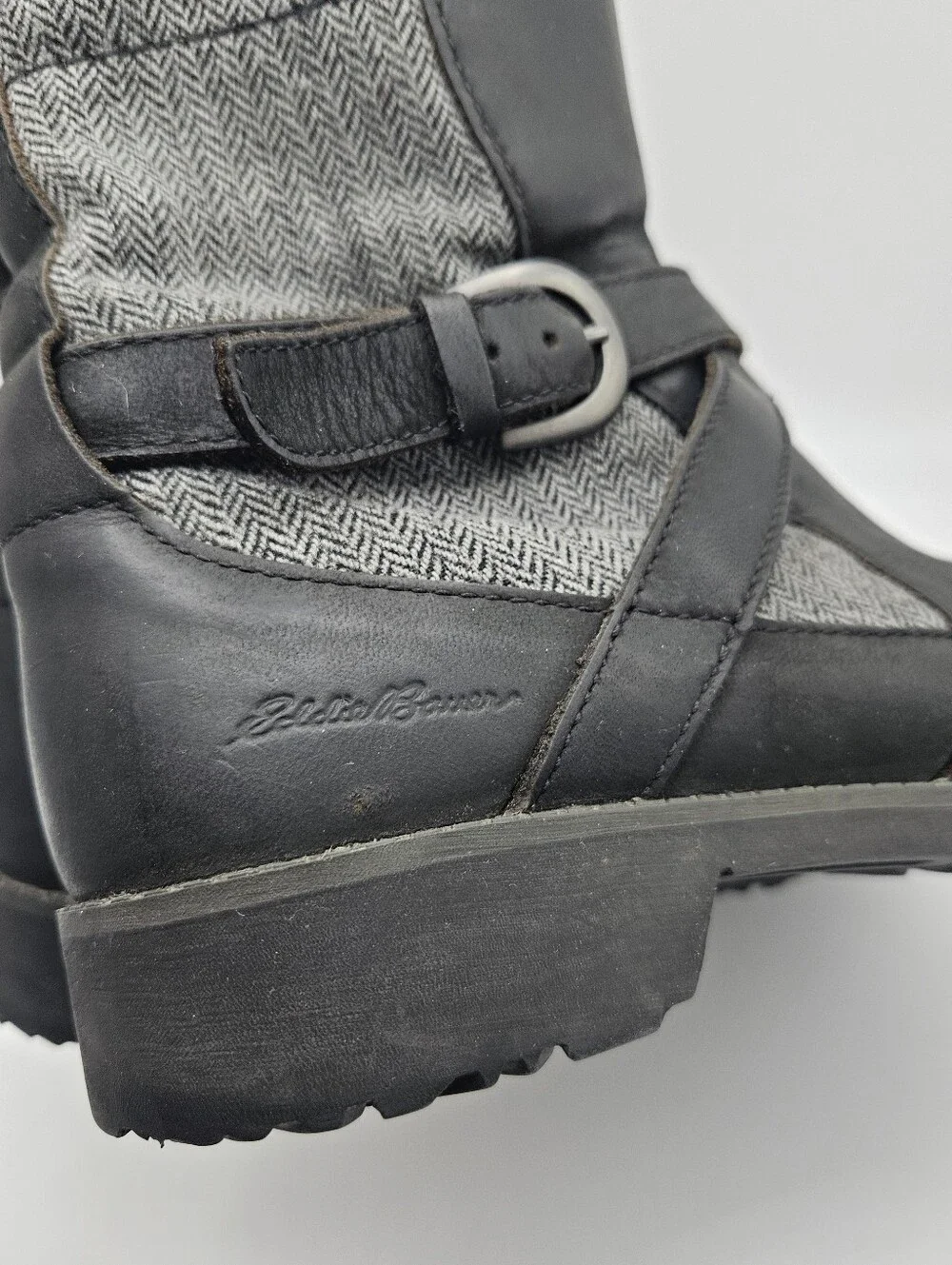 Eddie Bauer Covey 2.0 black and gray herringbone boots size 7